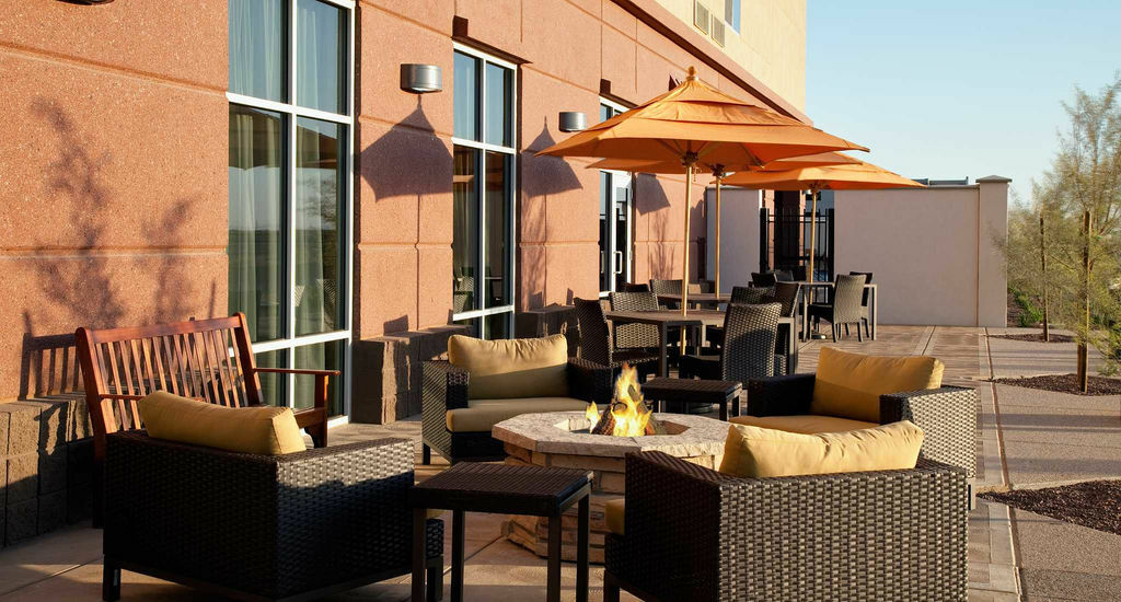 Courtyard Phoenix Chandler/Fashion Center Exterior foto